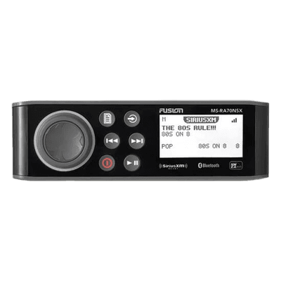 Sistema de Audio Marino / Pantalla LCD Monocroma 2.6" / Multi-Zone 2 Zonas / Potencia Pico 200 W / Bluetooth y ANT / IPX7 / Compatible SiriusXM y DAB+ 10-01516-30 GARMIN