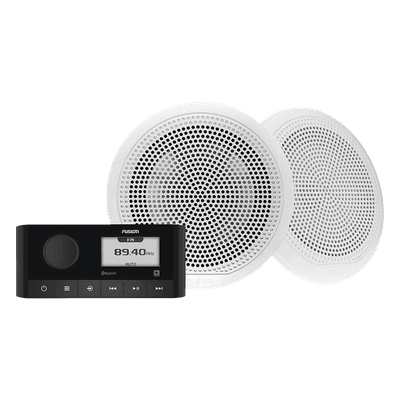 Estéreo Marino / 2 Zonas Independientes / Bluetooth 10 m (32.8 ft) / Potencia Pico 180 W / IPX6 / Pantalla 2.7 Pulgadas 10-02405-50 GARMIN