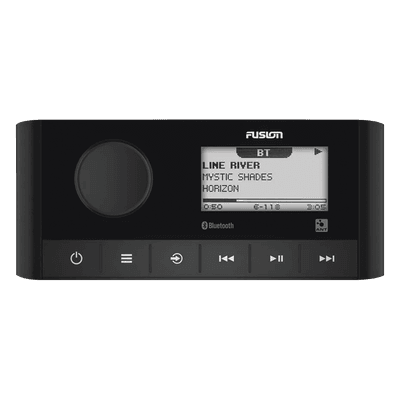 Sistema de Audio Marino / Pantalla LCD 2.3" / Bluetooth y ANT / 180 W Pico / 22 W RMS x 4 / 2 Zonas Multi-Zone / IPX6 e IPX7 / Compatible con AM, FM, DAB+, AUX / Actualizaciones Inalámbricas