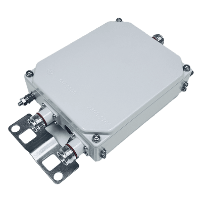 Diplexor / 617-2180 MHz & 2300-2700 MHz / 200 W / -161 dBc PIM / 4.3-10 Hembra / IP67 BK693E MICROLAB