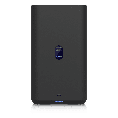 Servidor NAS Compacto / 2 Bahías 3.5" SATA / Puerto 2.5 GbE / PoE++ 60 W / Pantalla LCD 1.47" / USB-C 5 Gbps