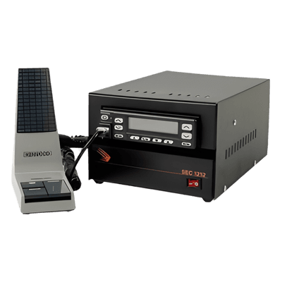 Radiobase VHF / 450-520 MHz / 45 W / 128 Canales / 12 VDC / Gabinete Resistente SKB-8360-HK SYSCOM