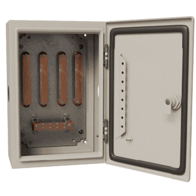 Gabinete de Distribución Eléctrica / 940 A / 4 Soleras de Cobre / 100 x 80 x 30 cm (39.4 x 31.5 x 11.8 in) / Acero al Carbono / Terminales 5/16' TG-BUE-4M TOTAL GROUND